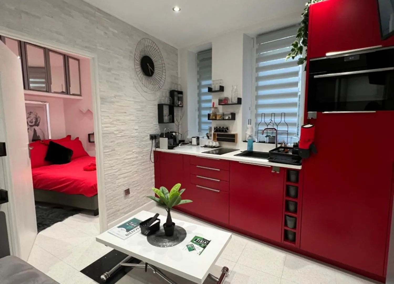 Joia Paris - Roli Apartment 0*,  France